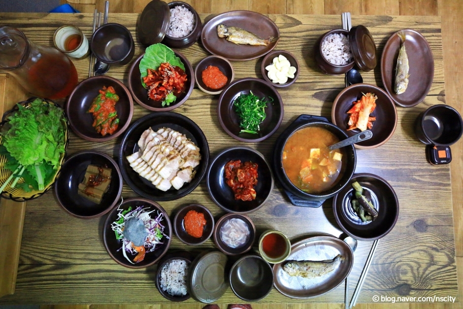 사진: 한국관광공사(공공누리 제3유형) 황산항아리보쌈 음식