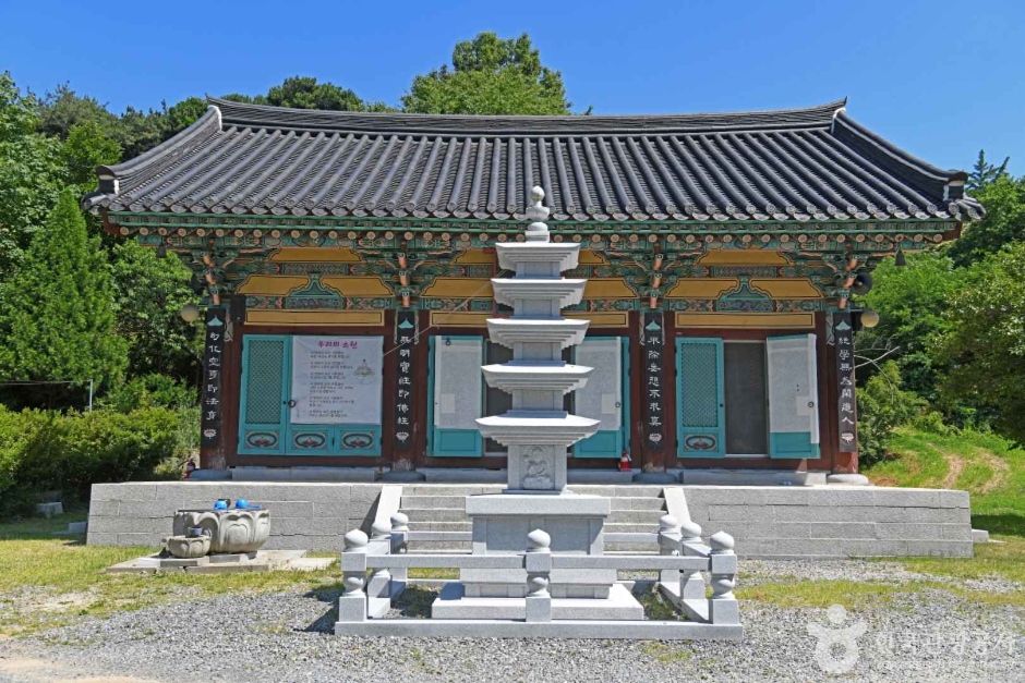 사진: 한국관광공사(공공누리 제3유형) 송불암(논산) 모습