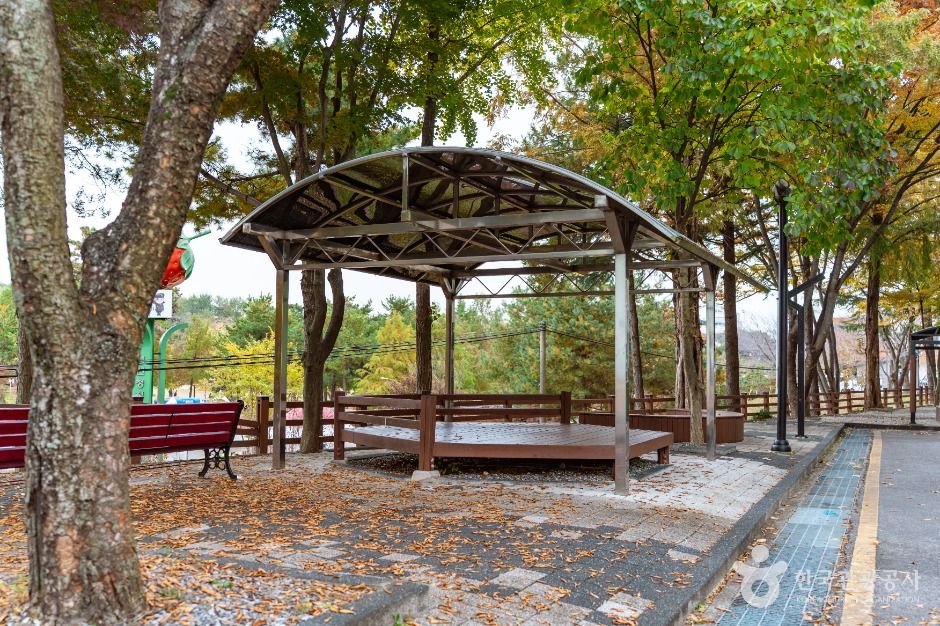 사진: 한국관광공사(공공누리 제1유형) 논산 시민가족공원 모습 3