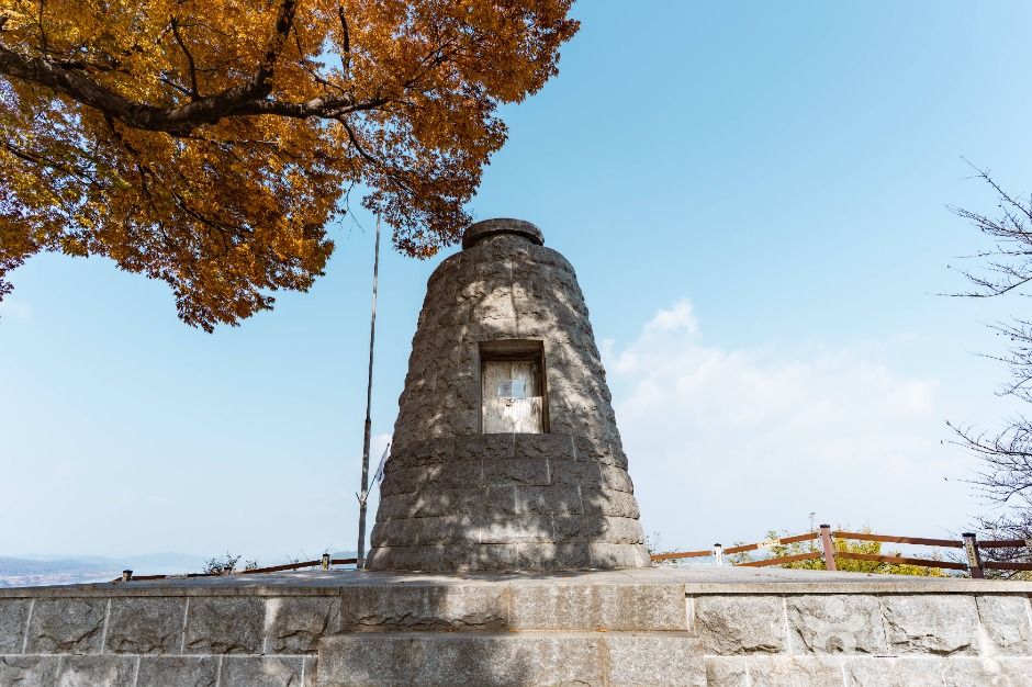 사진: 한국관광공사(공공누리 제1유형) 강경 옥녀봉 모습