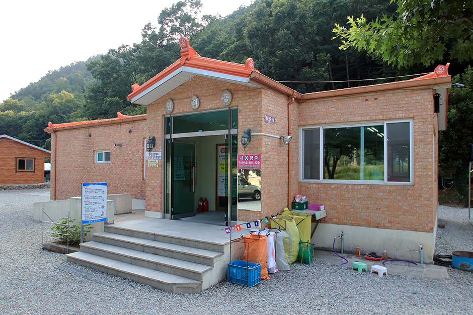 사진: 한국관광공사(공공누리 제3유형) 벌곡오토캠핑장 공용시설