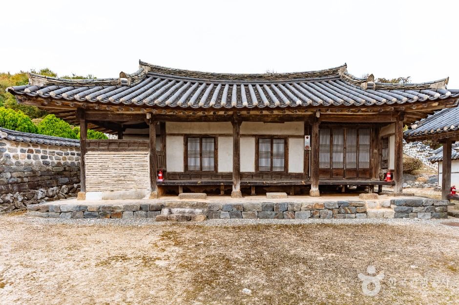 사진: 한국관광공사(공공누리 제1유형) 논산 황산벌참살이마을 모습 3