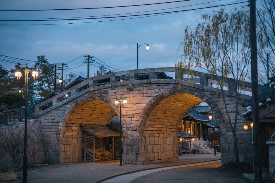 사진: 한국관광공사(공공누리 제3유형) 논산 선샤인스튜디오 모습