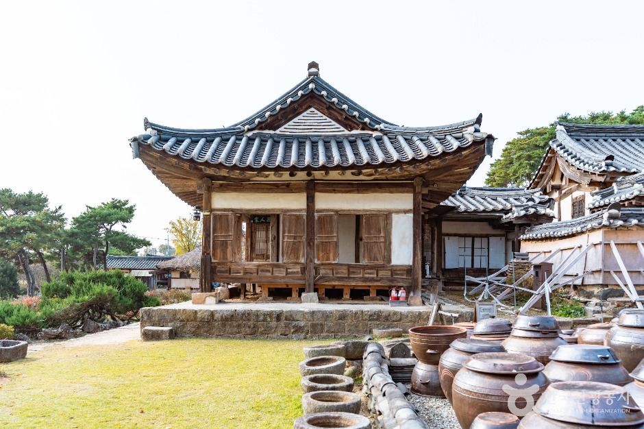 사진: 한국관광공사(공공누리 제1유형) 논산명재고택 모습 3