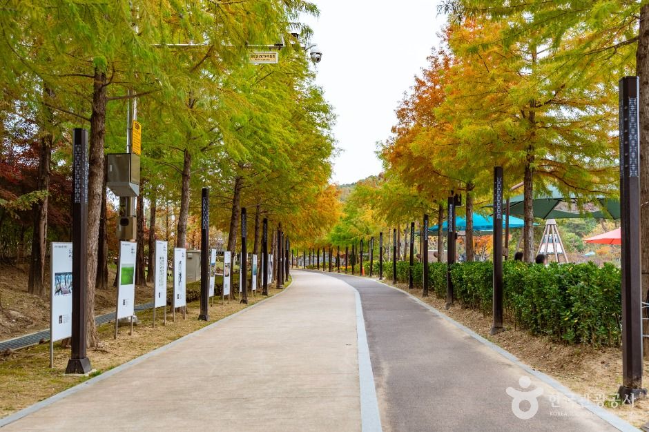 사진: 한국관광공사(공공누리 제1유형) 논산 시민가족공원 모습 2
